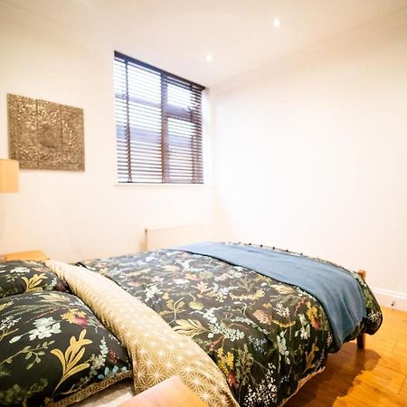 פורלי Stay With Serena Homes , One Bedroom Apartment מראה חיצוני תמונה