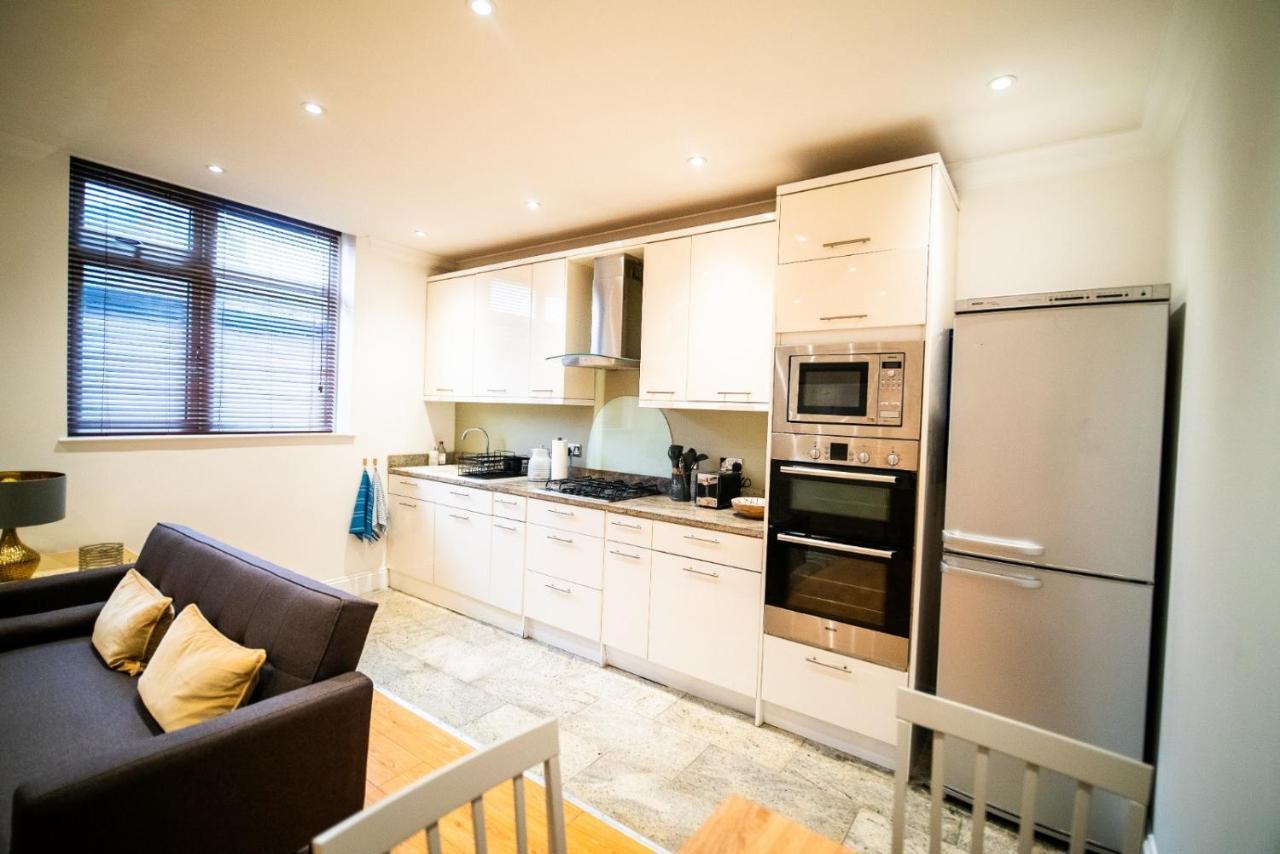 פורלי Stay With Serena Homes , One Bedroom Apartment מראה חיצוני תמונה